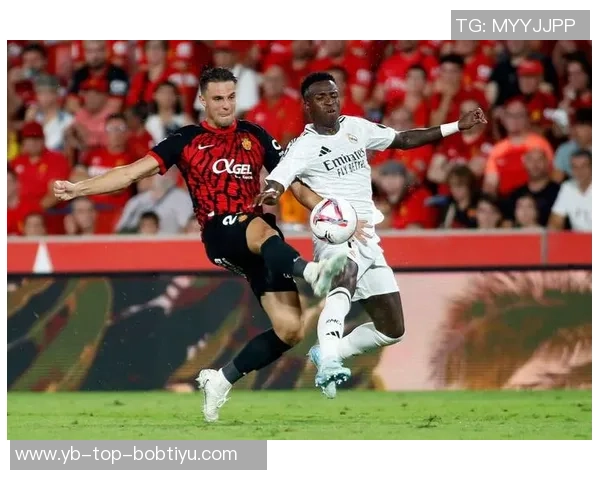 C罗在梅西时代的辉煌与遗憾他夺得四座欧冠却未获应有尊重